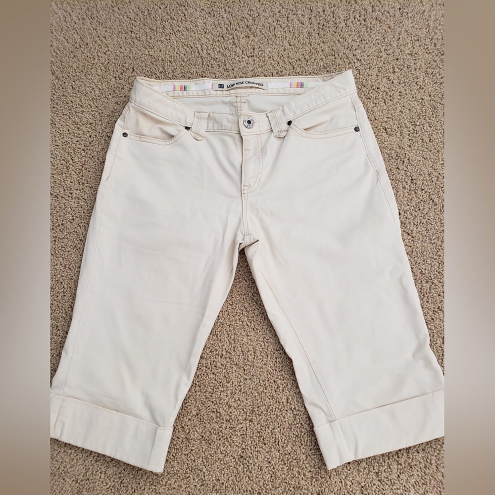 Gap women shorts. Size 6-8